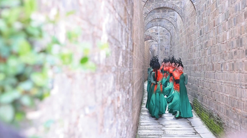 �����赸���˹ų�����