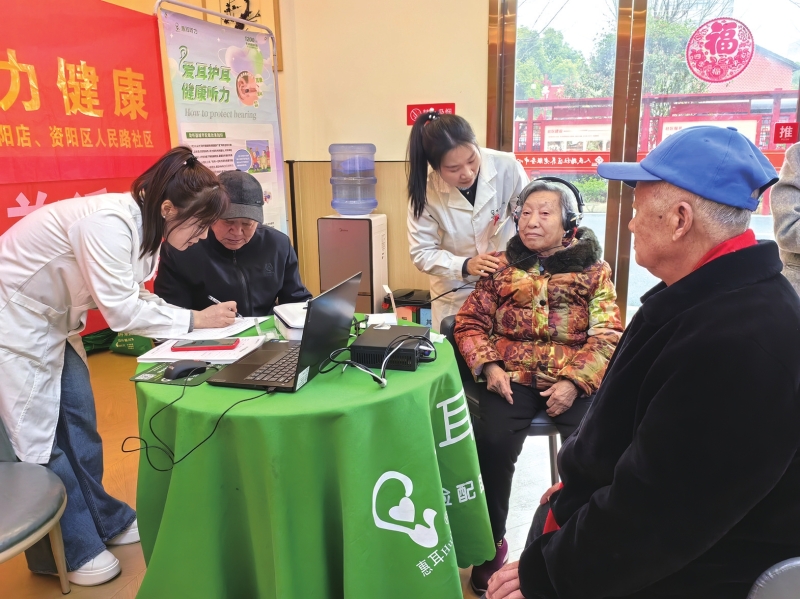 ������  ������  ������