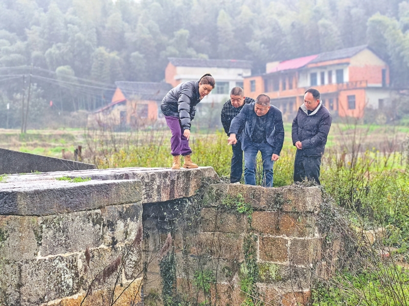 ����ġ�������