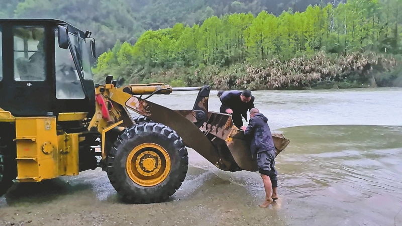 ������Ա���������������ϵ��ֳ���Ԯ��