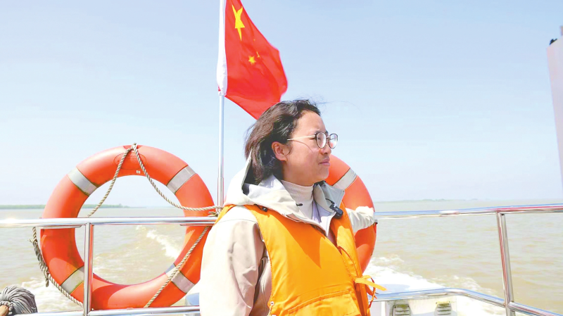 ��Խ3000�������Ů���ػ���ͥ����