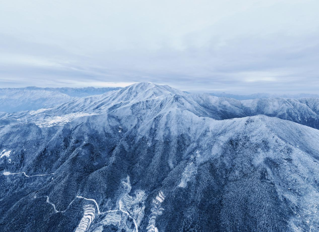 ����羵ͷ������һ��